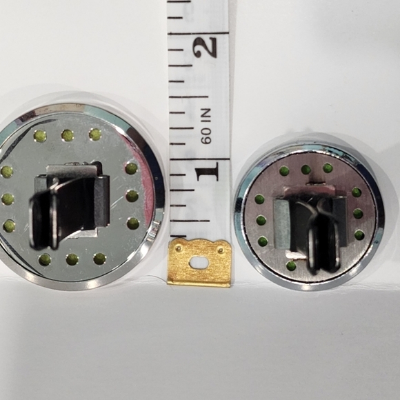 Mercedes X-Large Car Diffuser w/ One Felt Pad 3/$30 - Picture 2 of 3